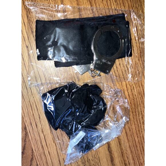 Spirit Halloween Melanie Felony Halloween Costume Prisoner Adult Size XS - Picture 5 of 5